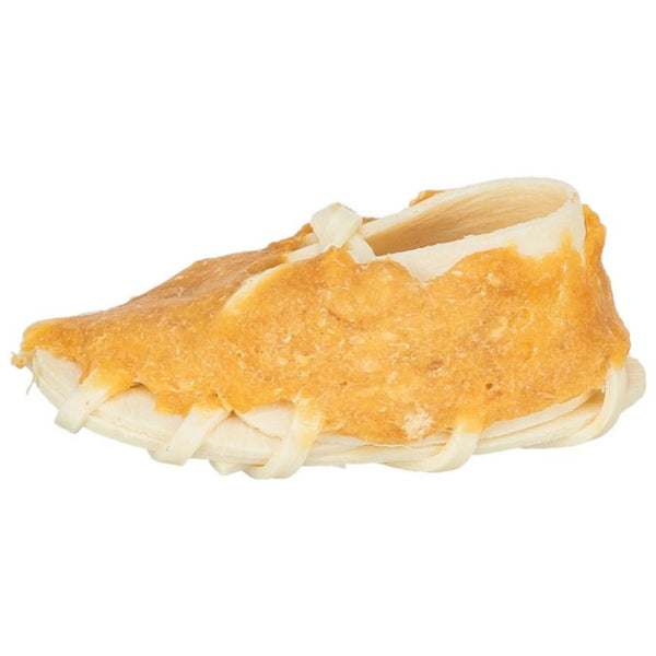 Натурално кучешко лакомство Trixie Denta Fun Shoe with chicken обувка от пресовоана кожа с пилешко месо