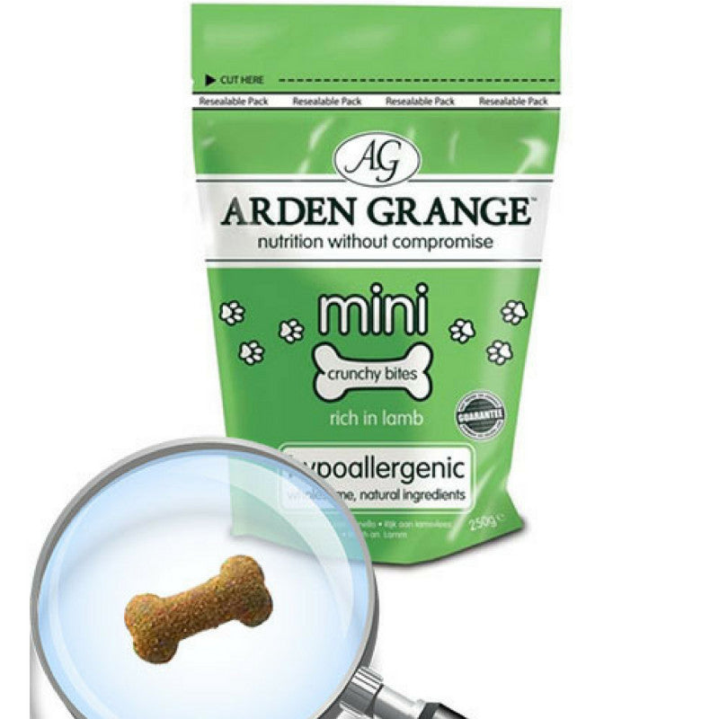 Хипоалергично лакомство Arden Grange Mini Crunchy Bites - хрупкави кокалчета с агнешко месо