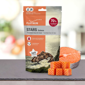 Монопротеиново лакомство за кучета Platinum STARS Salmon Dog 185g с мека текстура от 70% сьомга