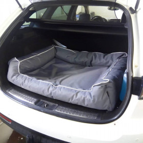 Легло от непромокаема материя CAZO Outdoor, подходящо за външни условия 