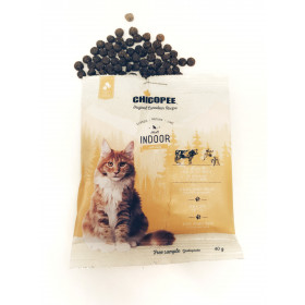 Суха храна за котки Chicopee Classic Nature Line Adult Indoor -  рецепта без пшеница с намалено енергийно съдържание 