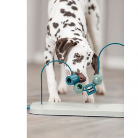 Интерактивна кучешка играчка Trixie Dog Activity Skills Loop за лакомства