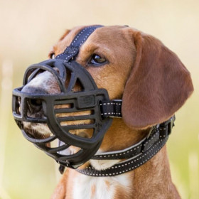 Кучешки намордник Trixie Muzzle Flex muzzle с възможност за хранене и пиене на вода